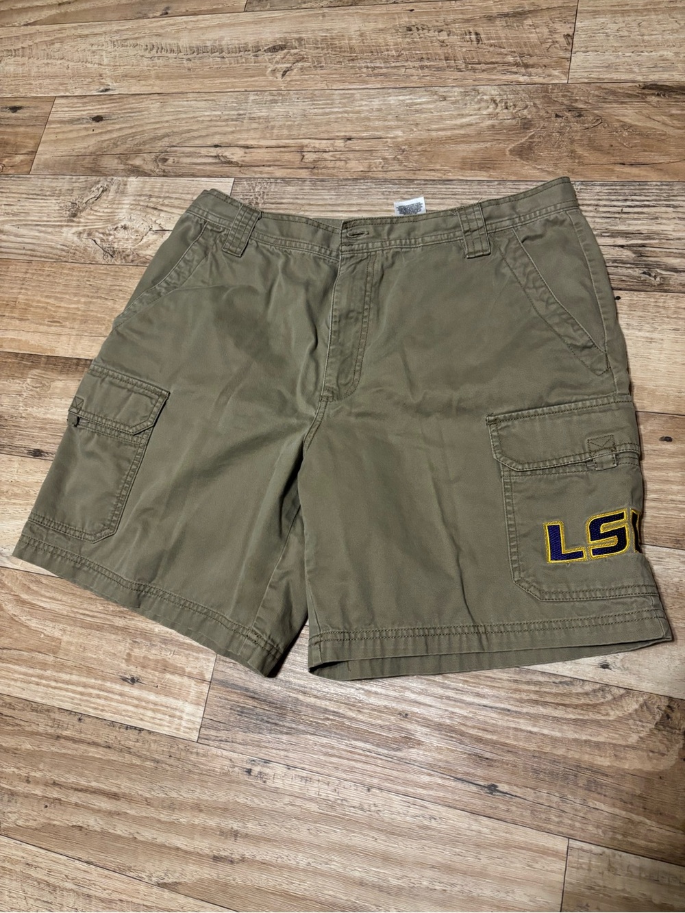 Columbia LSU cargo shorts size 36